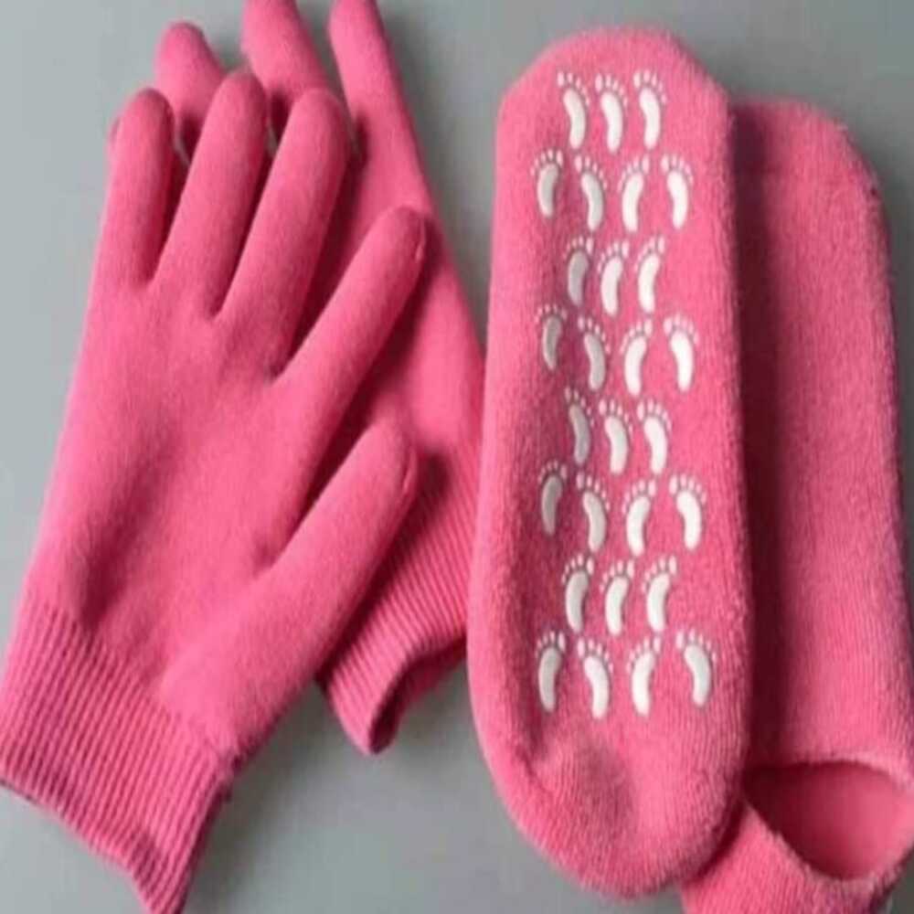 Gel socks and gloves are specialized products designed to provide moisturizing and nourishing benefits to the skin.