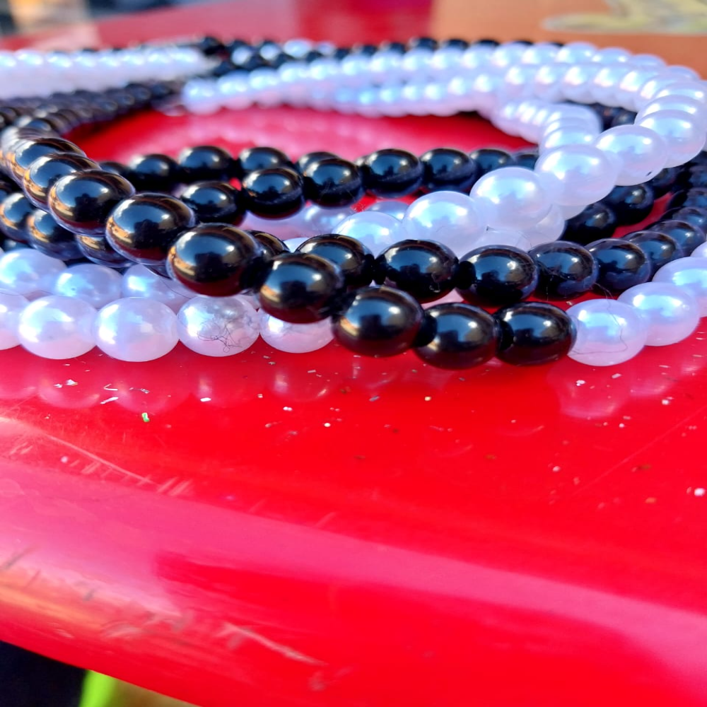 exquisite pearl necklace, available for just 100/= at Business2Commerce in Nairobi, Kenya.